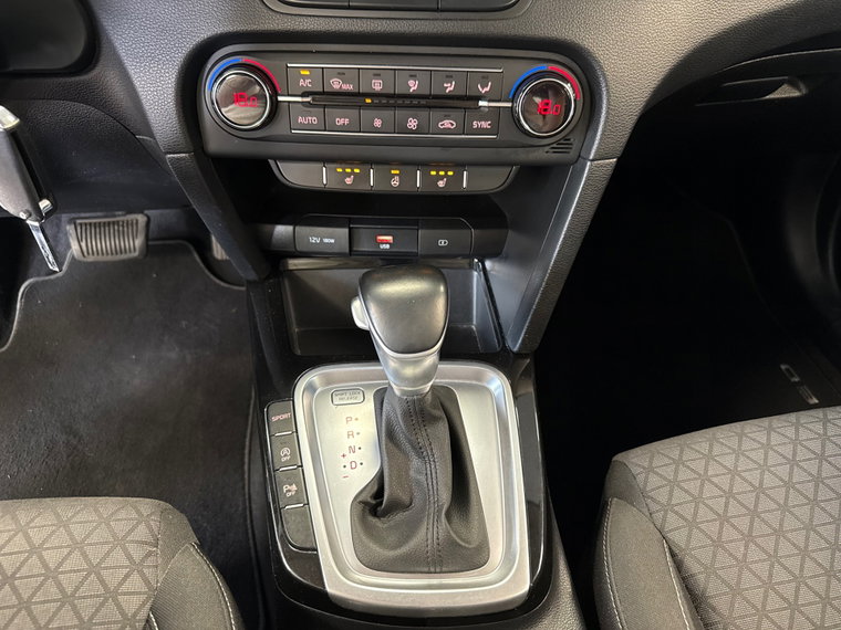 Vehicle Image 38