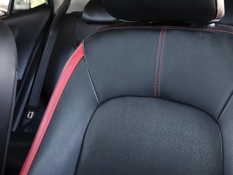 Vehicle Image 32