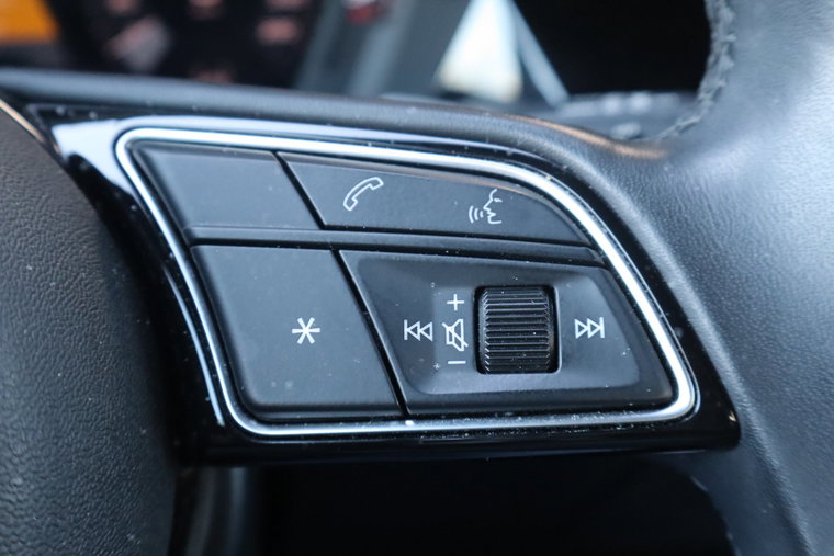 Vehicle Image 28