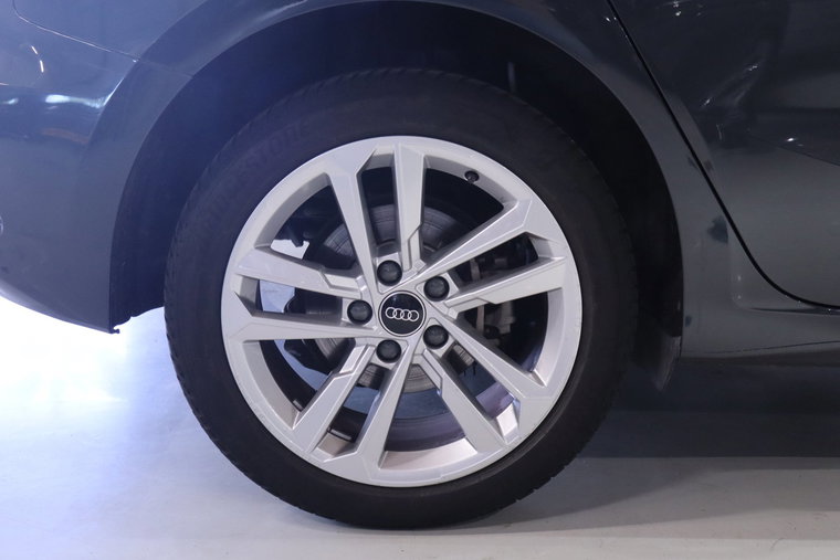 Vehicle Image 31