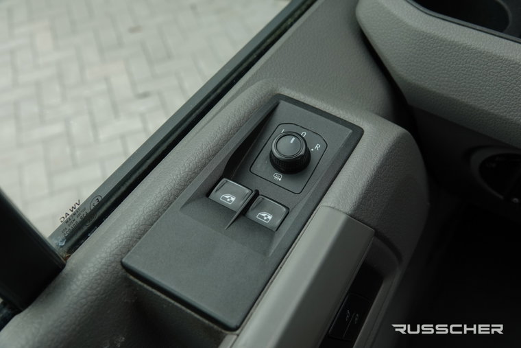 Vehicle Image 26