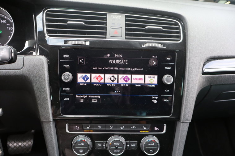 Vehicle Image 25