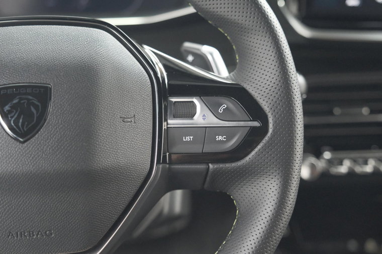 Vehicle Image 38