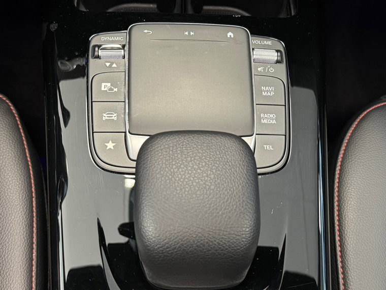 Vehicle Image 35
