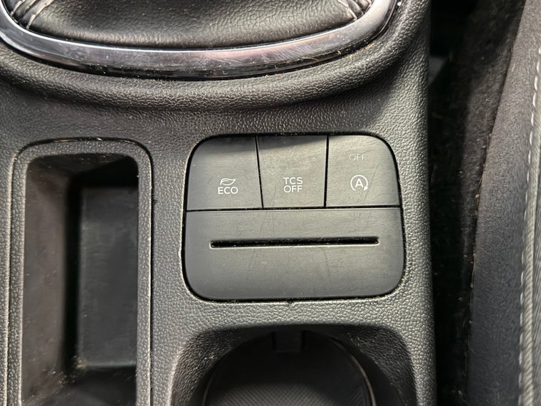 Vehicle Image 28