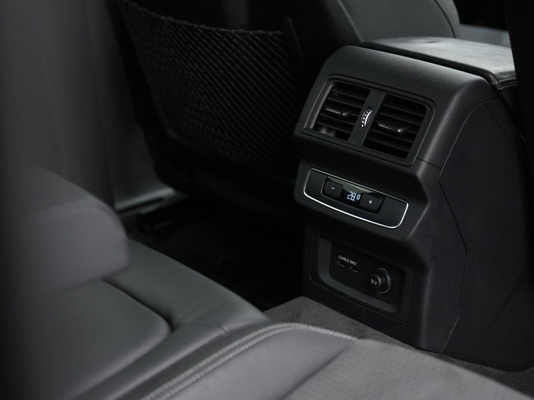 Vehicle Image 40