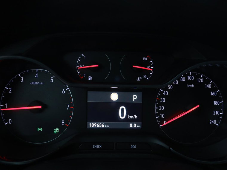 Vehicle Image 28