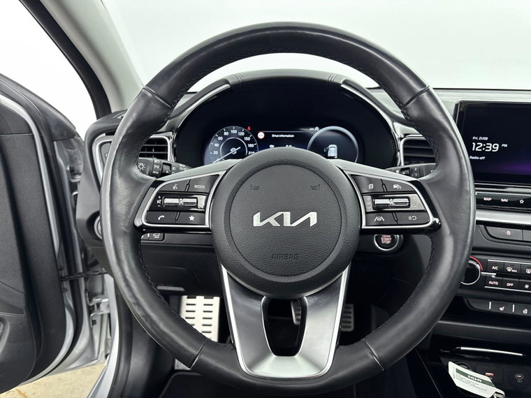Vehicle Image 24