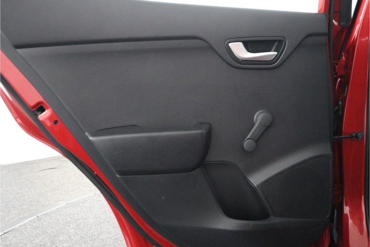 Vehicle Image 39