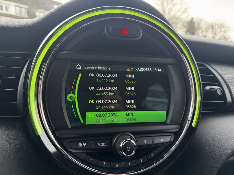 Vehicle Image 17