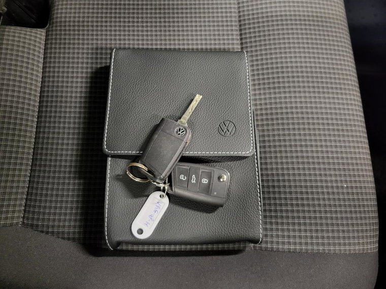 Vehicle Image 19