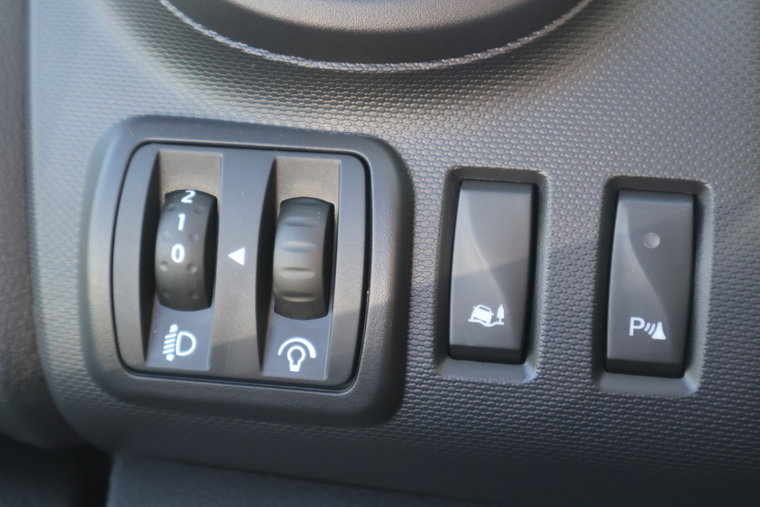 Vehicle Image 32