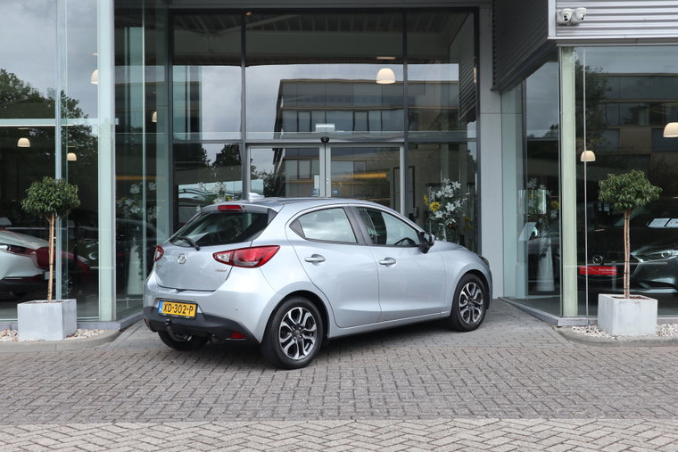 Vehicle Image 4