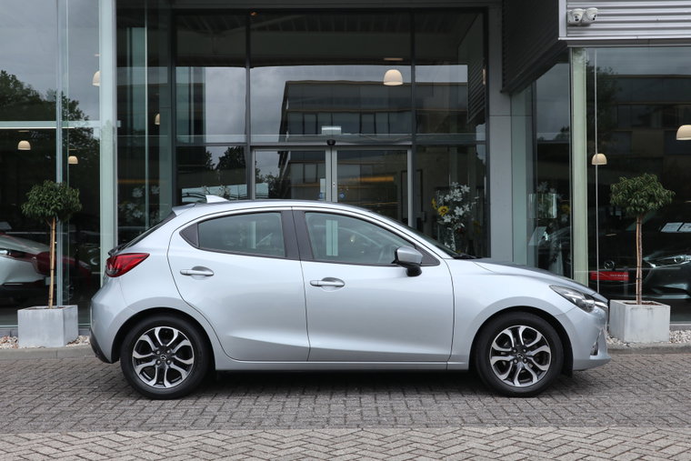 Vehicle Image 11