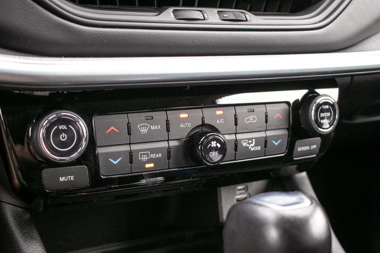 Vehicle Image 24