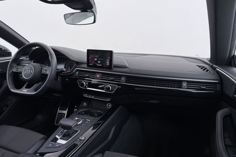 Vehicle Image 19