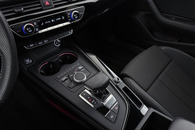 Vehicle Image 26