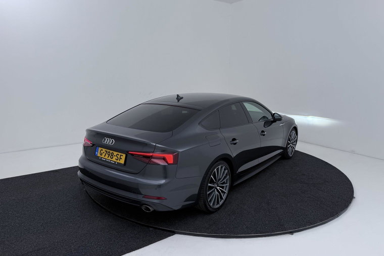 Vehicle Image 39