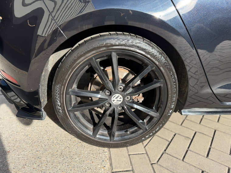 Vehicle Image 22