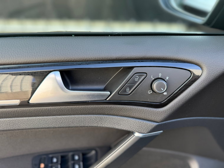 Vehicle Image 37