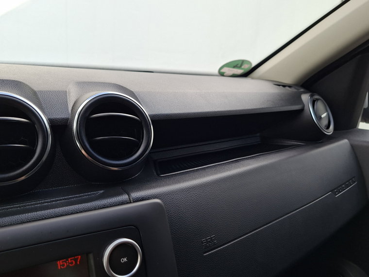 Vehicle Image 29
