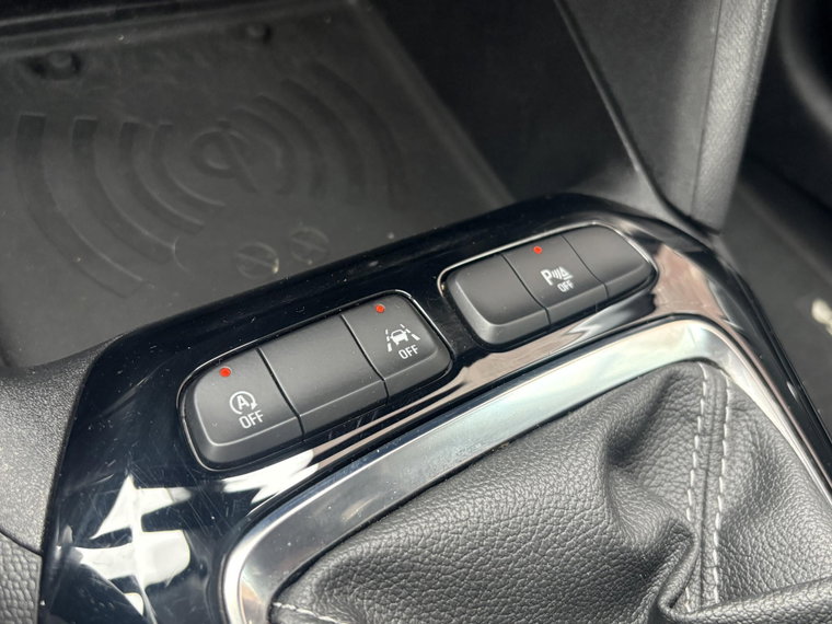 Vehicle Image 24