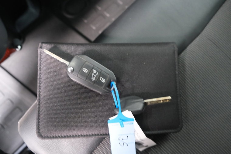 Vehicle Image 33