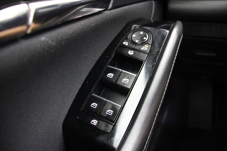 Vehicle Image 33