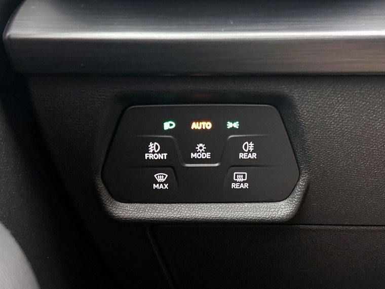 Vehicle Image 38
