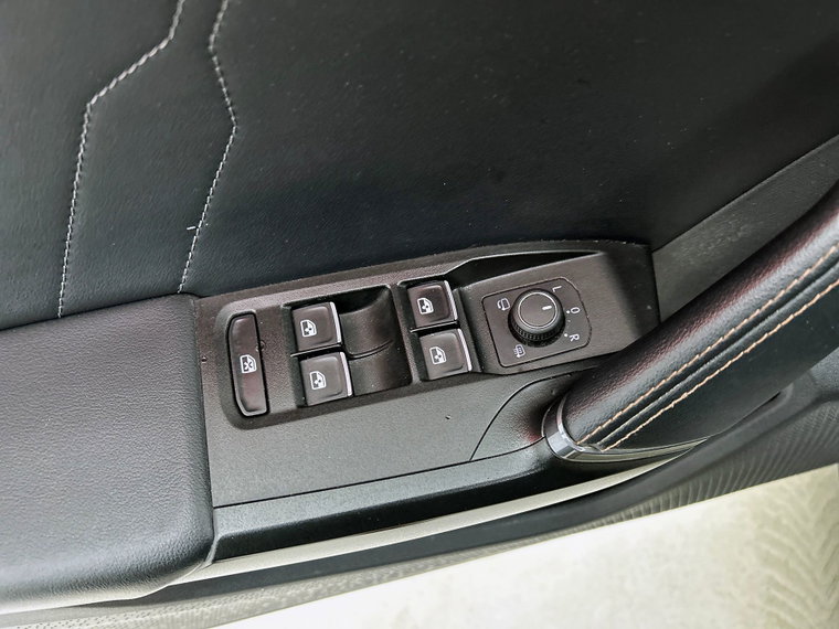 Vehicle Image 39