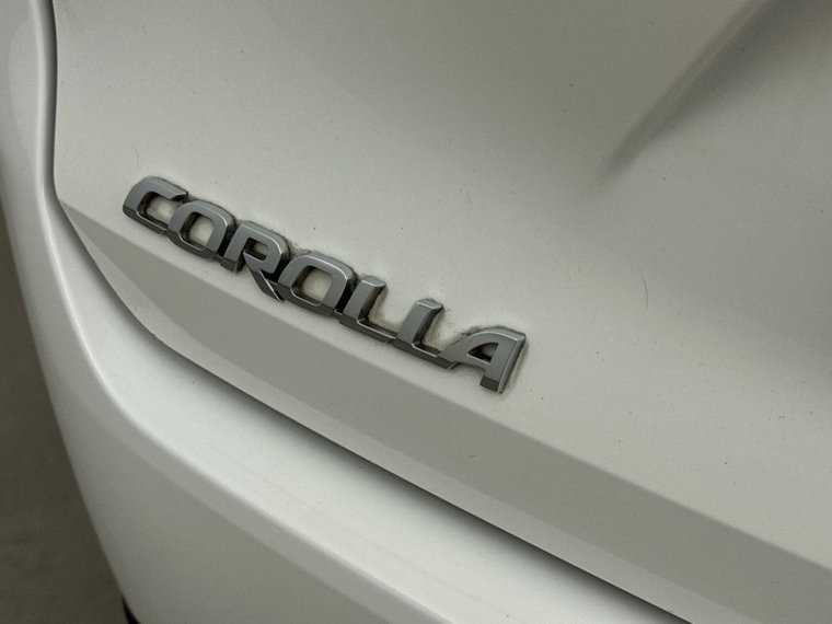 Vehicle Image 25