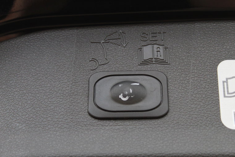 Vehicle Image 26
