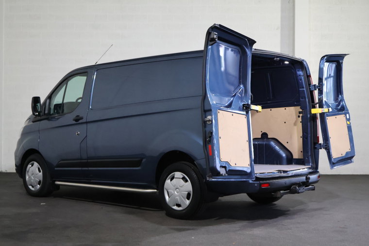 Vehicle Image 12