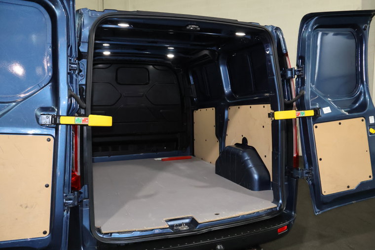 Vehicle Image 13