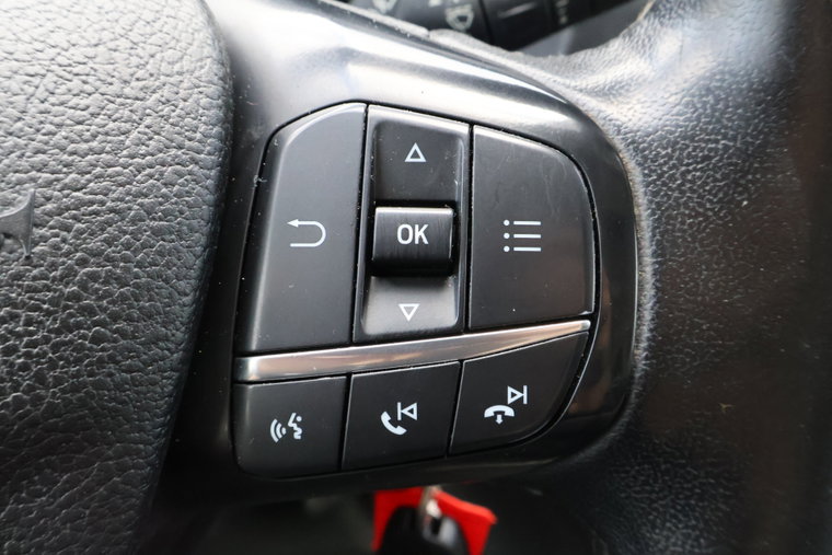 Vehicle Image 35