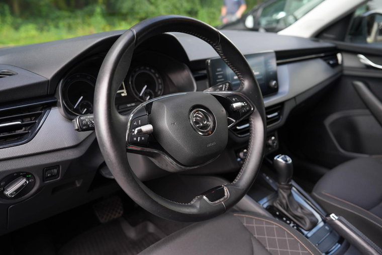 Vehicle Image 22