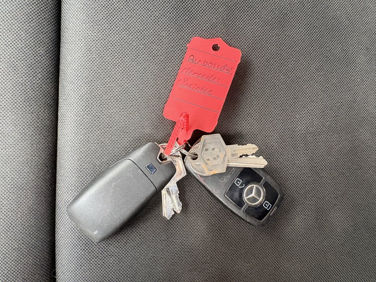 Vehicle Image 34