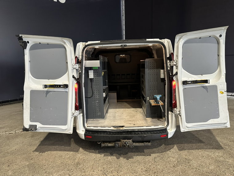 Vehicle Image 14