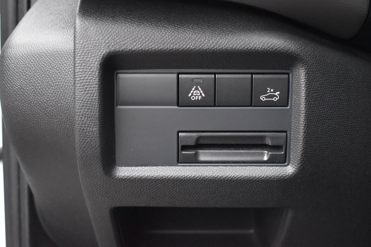 Vehicle Image 24