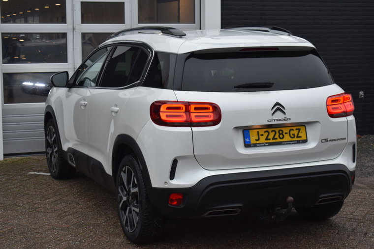 Vehicle Image 32