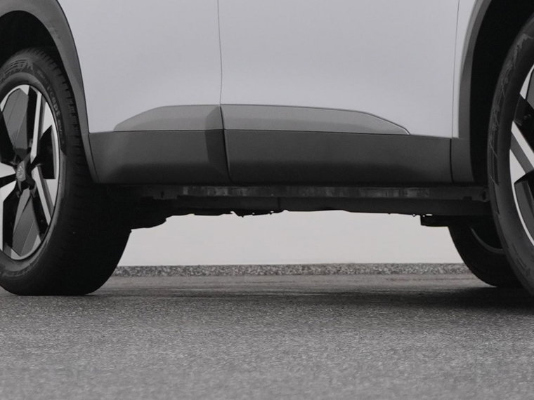 Vehicle Image 38