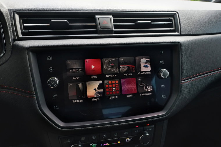 Vehicle Image 19
