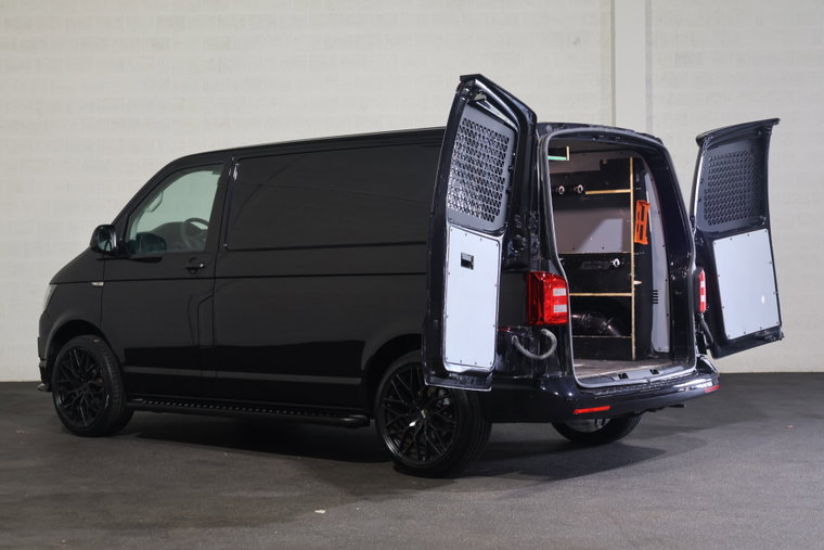Vehicle Image 12