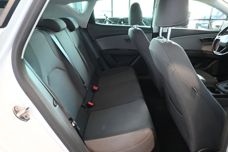 Vehicle Image 33