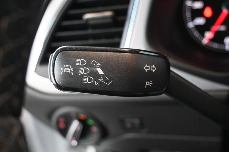 Vehicle Image 37