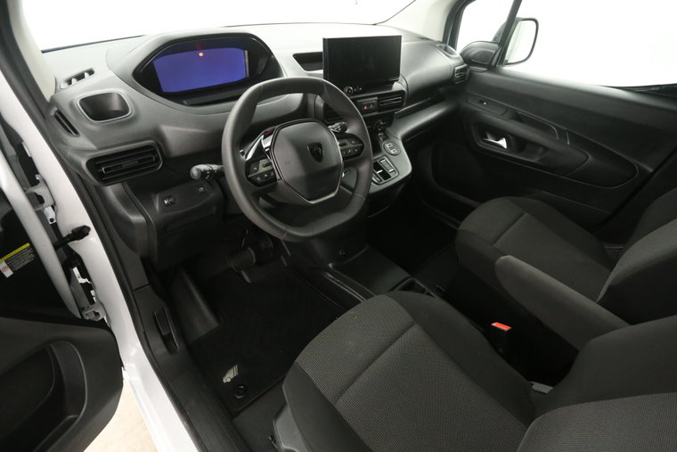 Vehicle Image 23