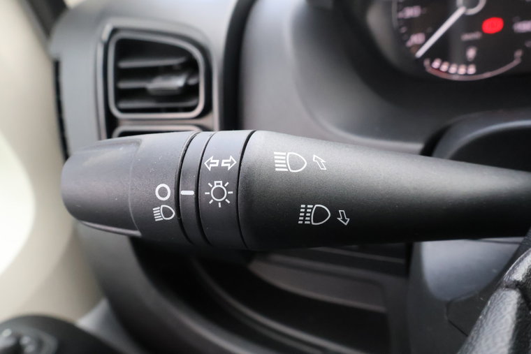 Vehicle Image 23