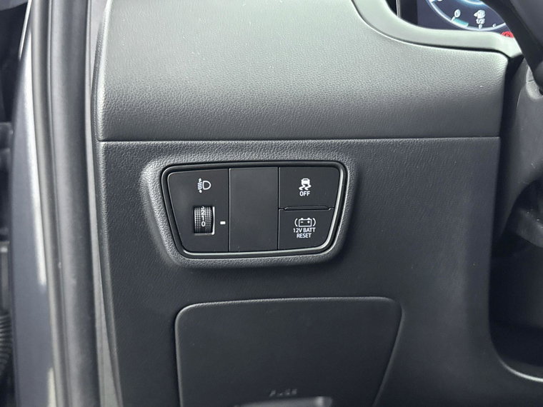 Vehicle Image 26