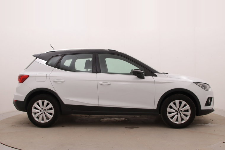 Vehicle Image 9