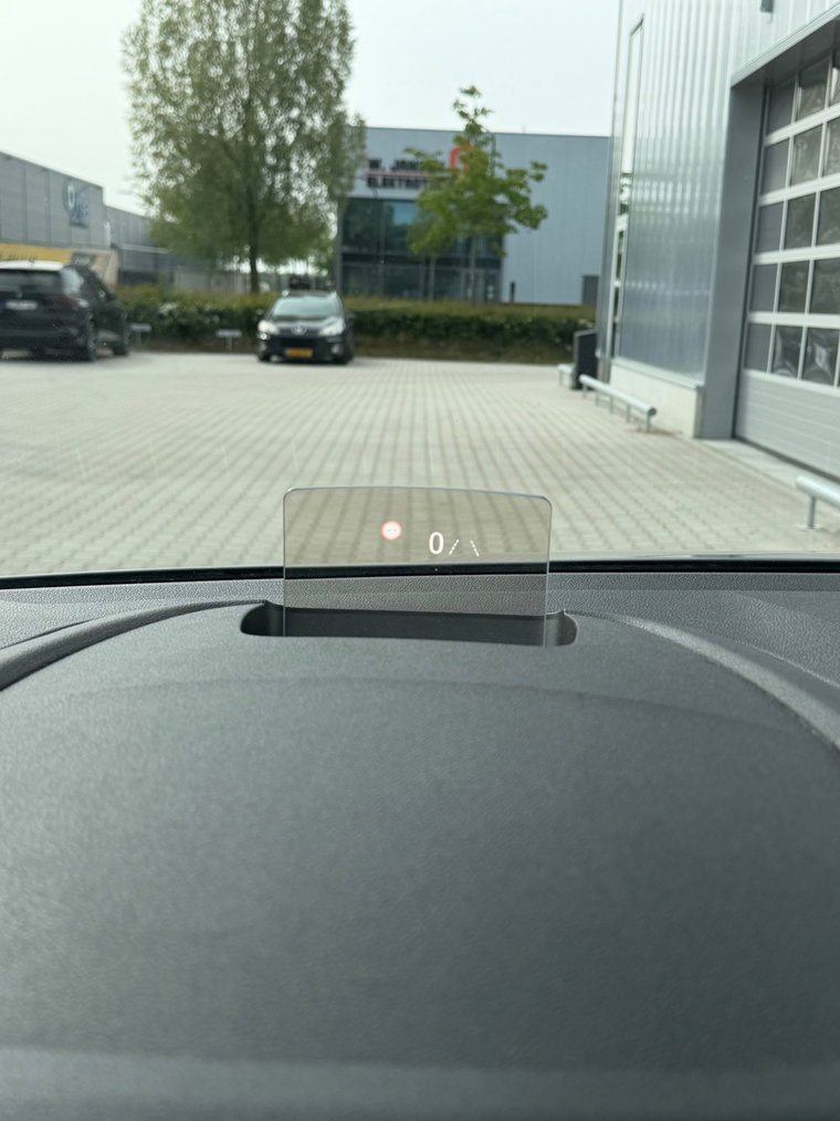 Vehicle Image 29